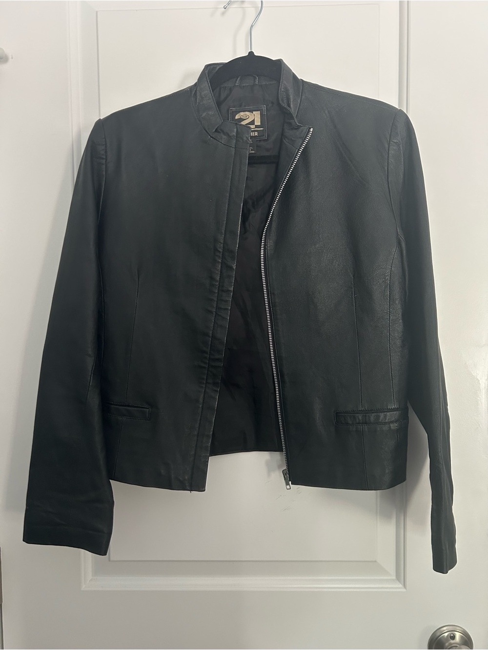 Vintage Black Leather Y2K Jacket